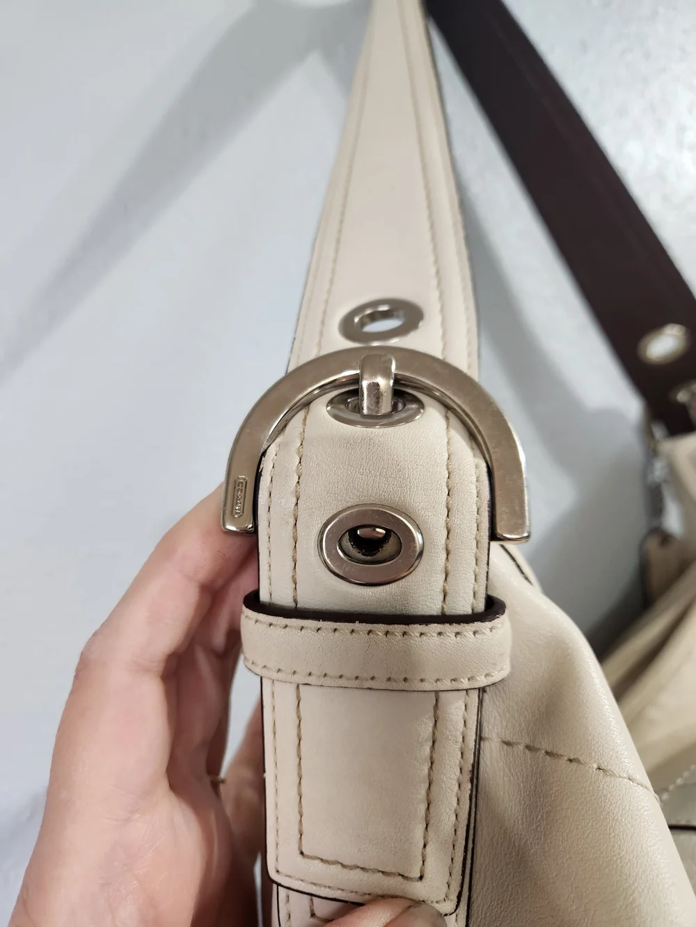 Coach Cream Leather Soho Hobo Dark Brown Strap Y2k Xl Hobo 13x11 Vintage 2005